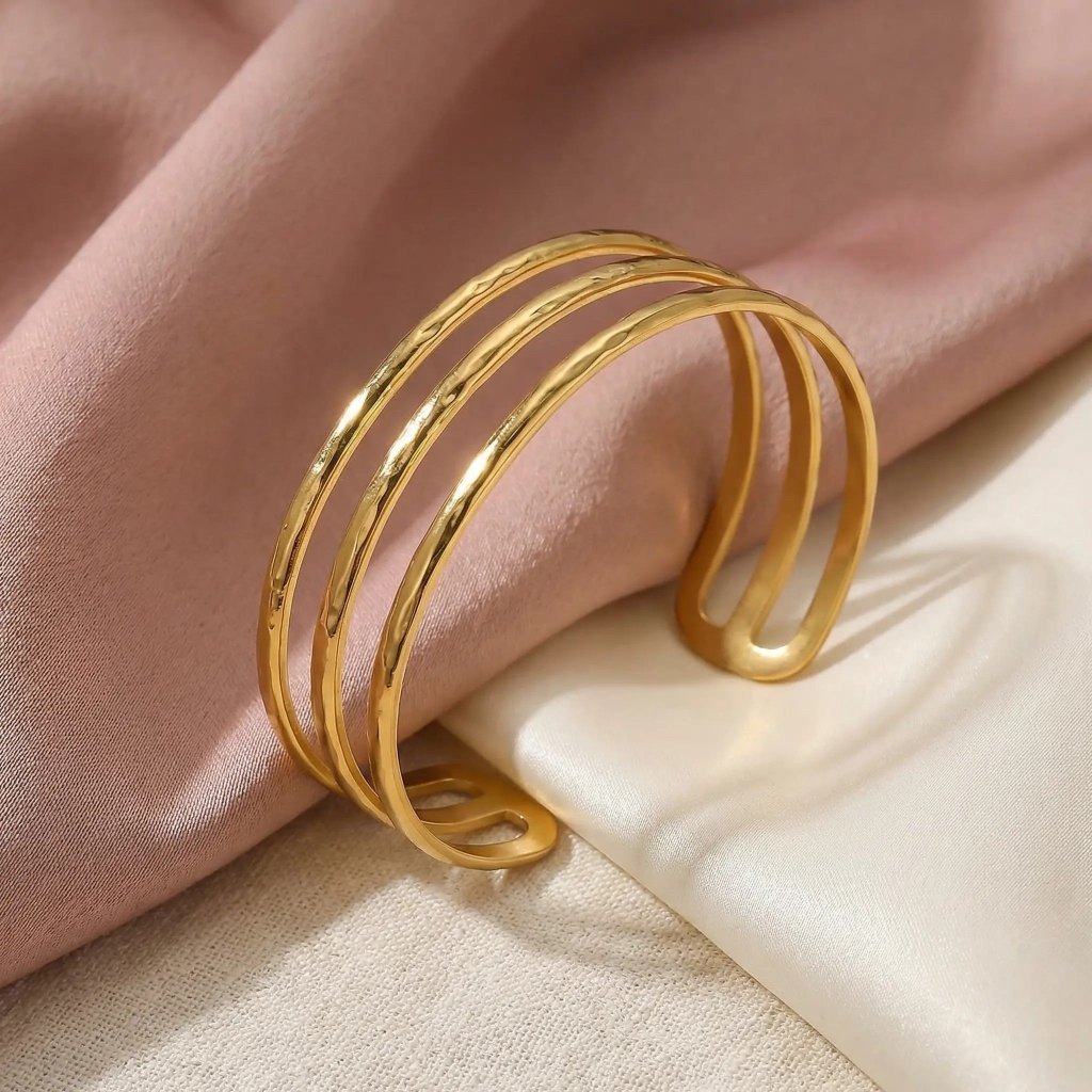 Trinity Gold Glow Βραχιόλια Βέργες | Τριπλό 18K Ατσάλι - Mirva Creations